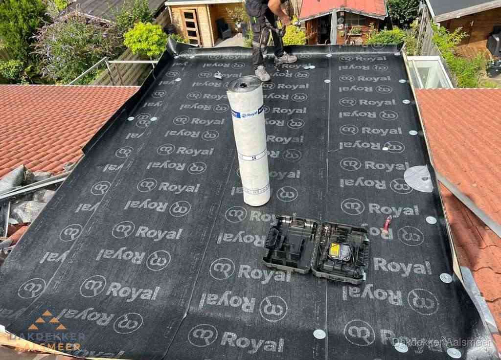 Dakrenovatie met Royal onderdak op plat dak in Aalsmeer