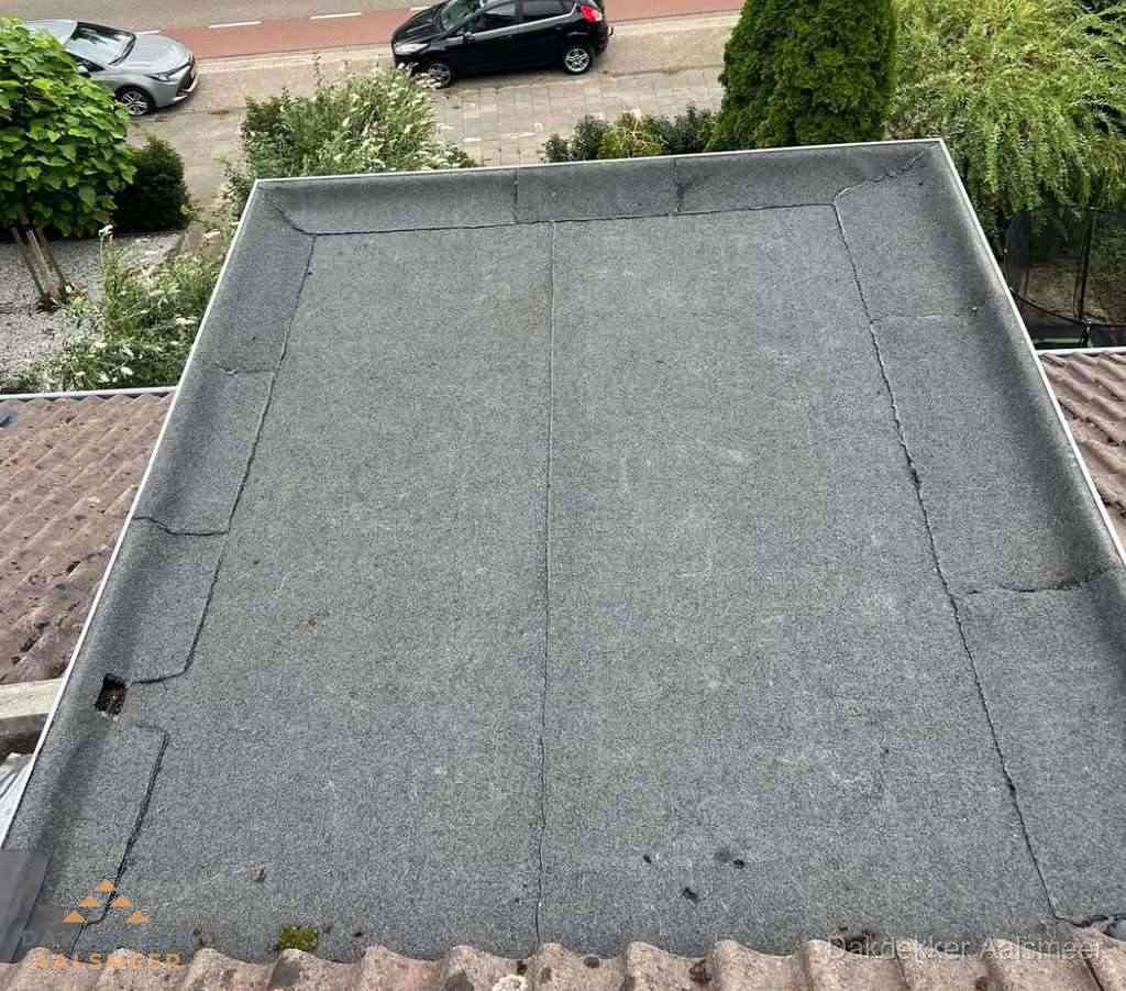 Dakbedekking schuur met bitumen in Aalsmeer